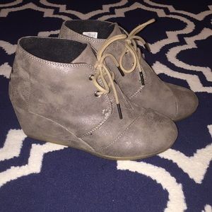 Toms Gunmetal Metallic Wedges